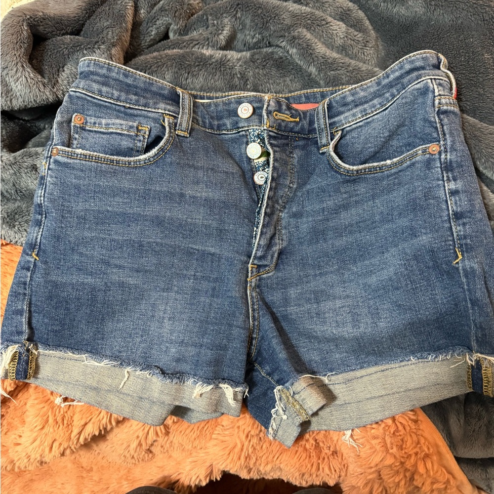Anthropologie pilcro shorts - size 28. Great condition!